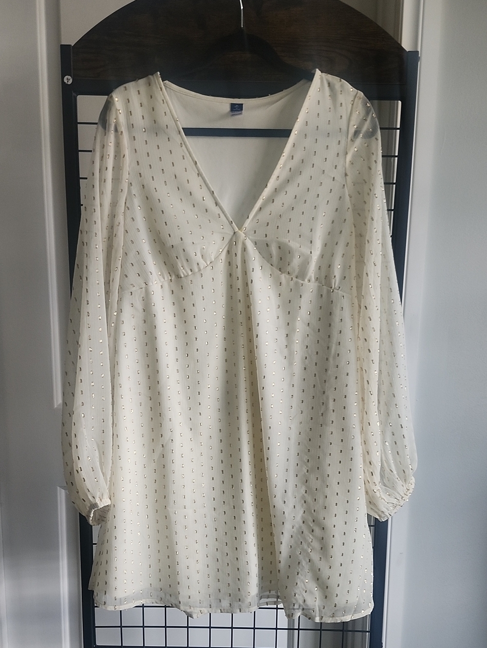 Old Navy Cream V-Neck Tunic with Gold Metallic Dots Medium Tall